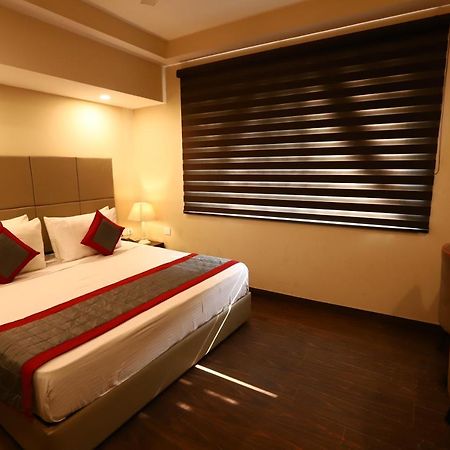 Hotel Azulo Inn Bhikaji Cama Place Delhi - Couple Friendly Local Ids Accepted Нью-Дели Экстерьер фото