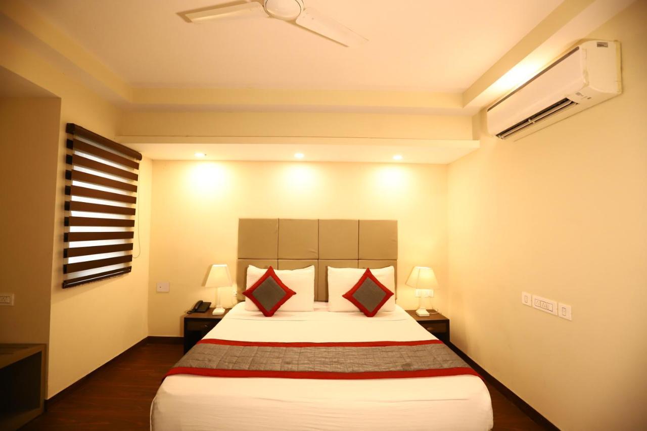 Hotel Azulo Inn Bhikaji Cama Place Delhi - Couple Friendly Local Ids Accepted Нью-Дели Экстерьер фото