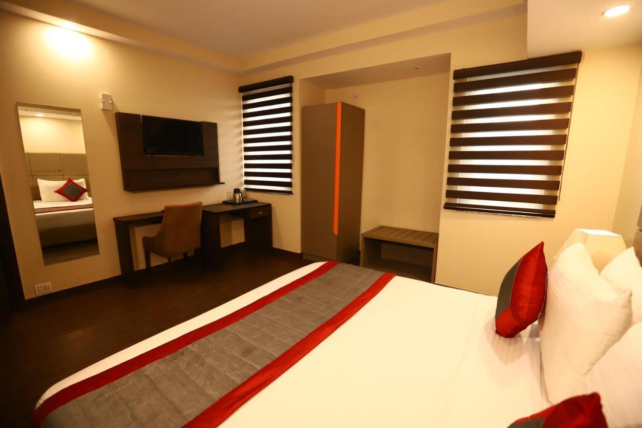 Hotel Azulo Inn Bhikaji Cama Place Delhi - Couple Friendly Local Ids Accepted Нью-Дели Экстерьер фото