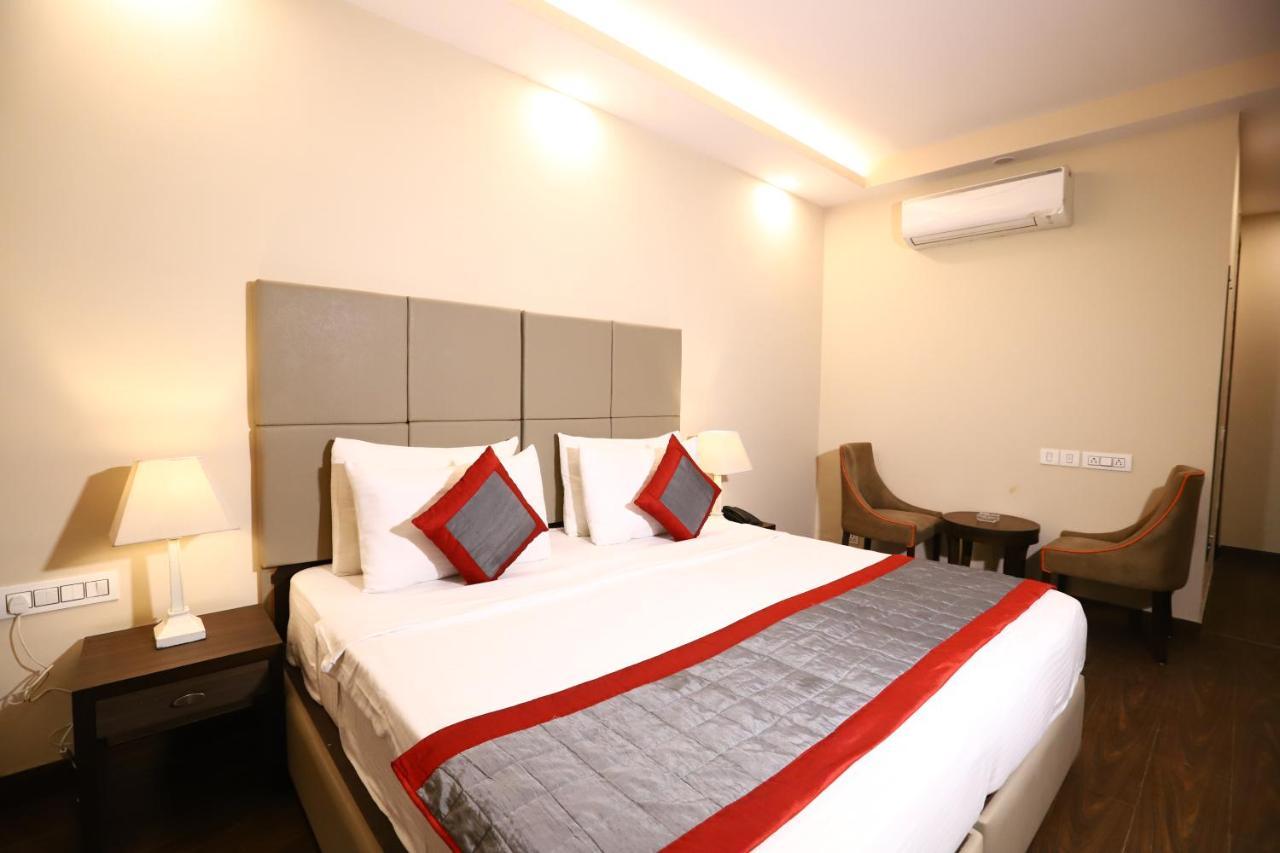 Hotel Azulo Inn Bhikaji Cama Place Delhi - Couple Friendly Local Ids Accepted Нью-Дели Экстерьер фото